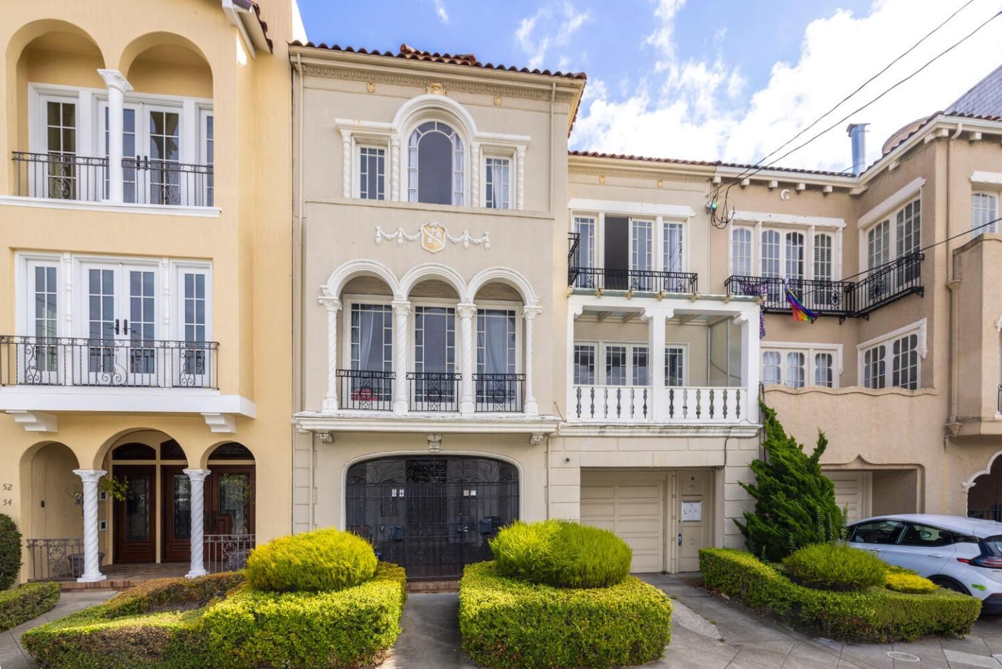 Attached, Exterior, Facade, Mediterranean