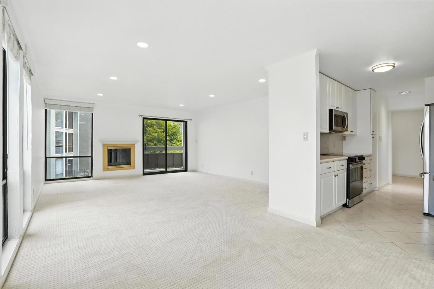 Empty room, Fireplace, Interior, Kitchen, Recessed Lighting