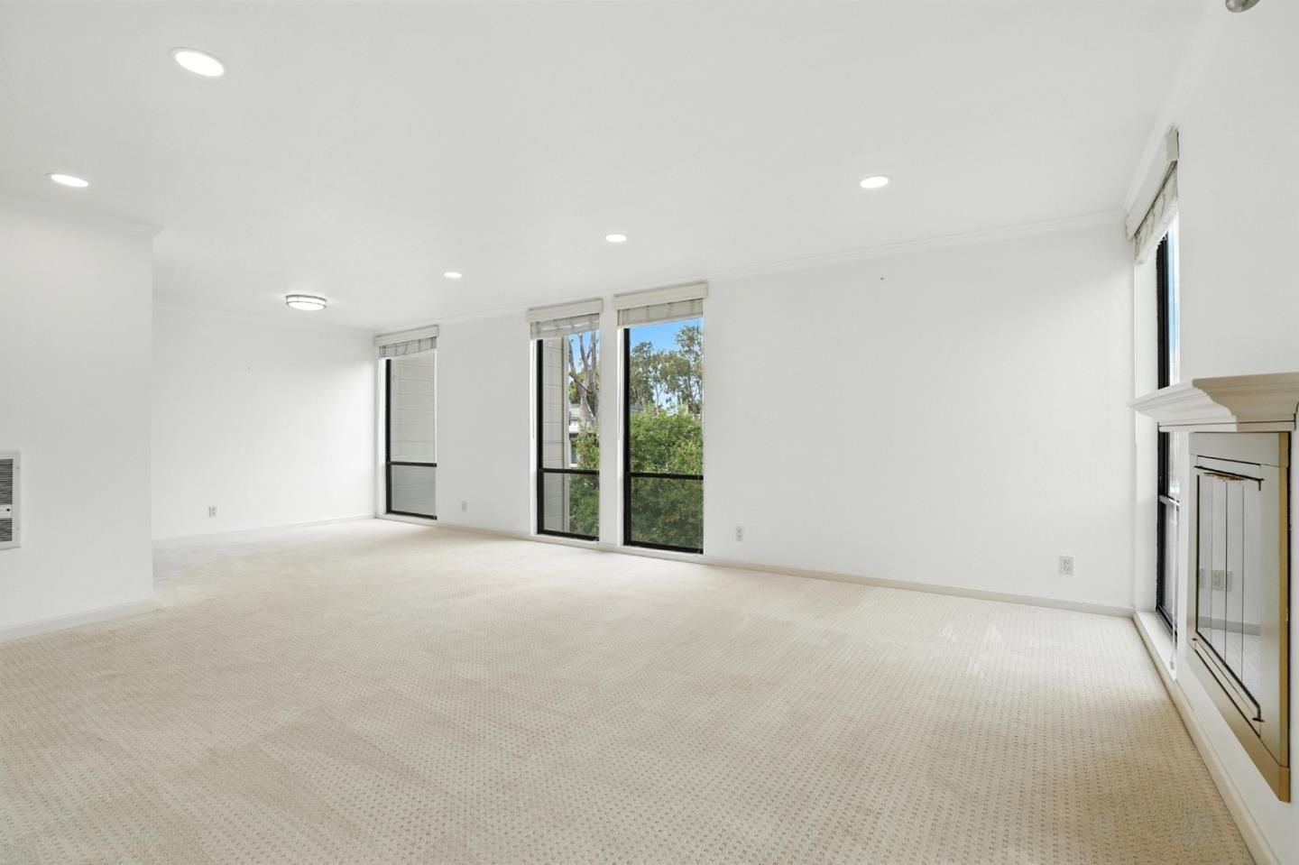 Empty room, Interior, Recessed Lighting