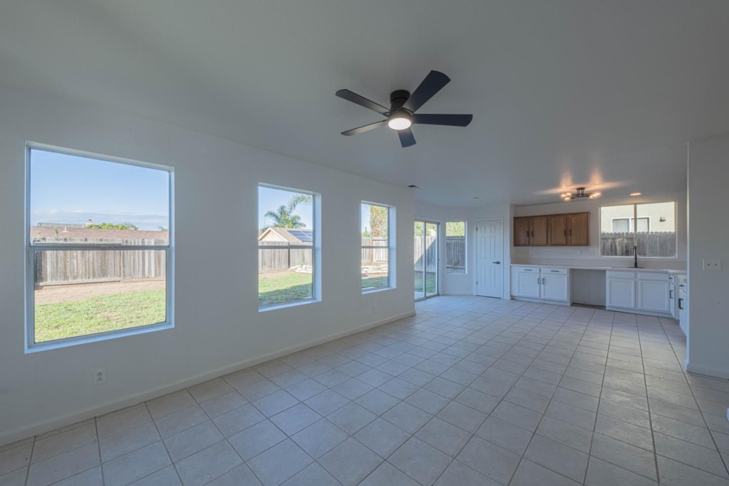 Empty room, Interior, Kitchen