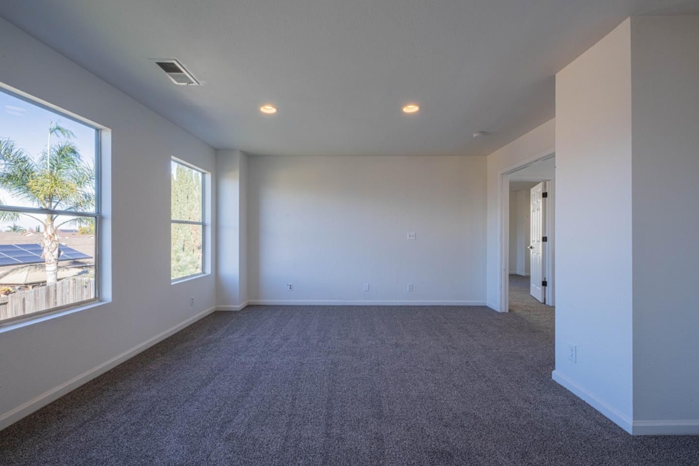 Empty room, Interior, Recessed Lighting