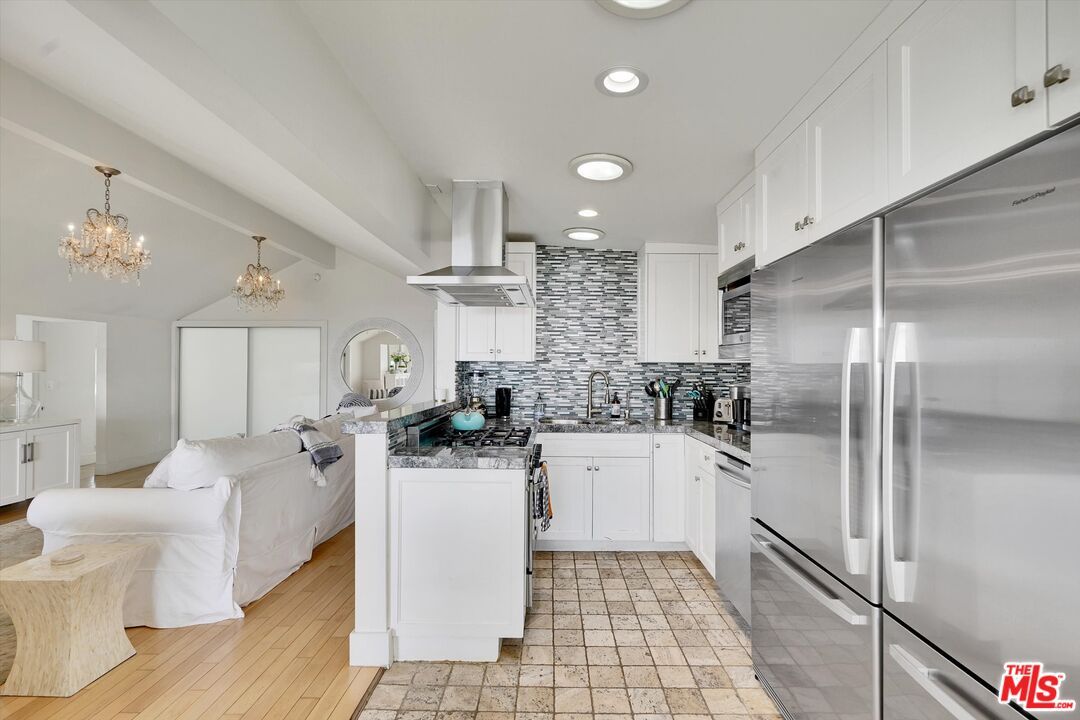 Chandelier, Interior, Kitchen, Living room, Recessed Lighting, Wood Texture Flooring