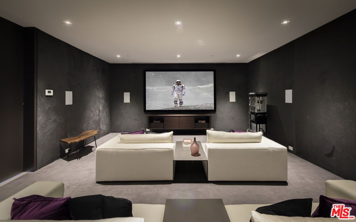 Interior, Projection Screen, Recessed Lighting, Theatre Room
