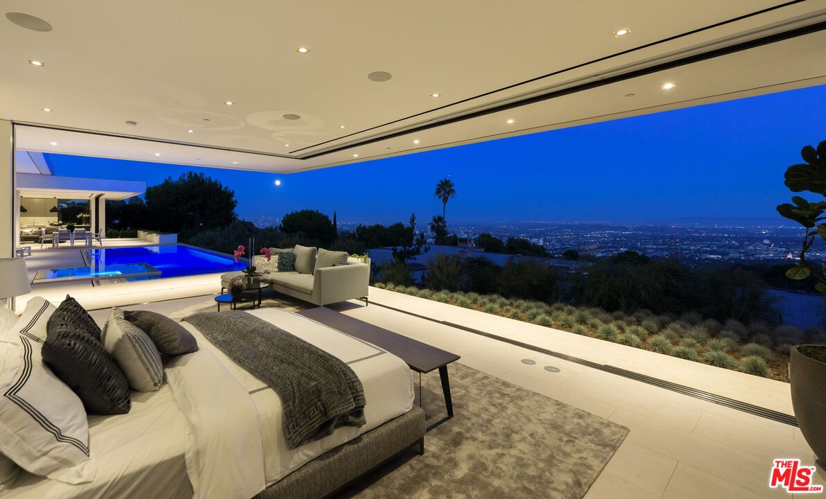 Bedroom, Interior, Pool, Recessed Lighting