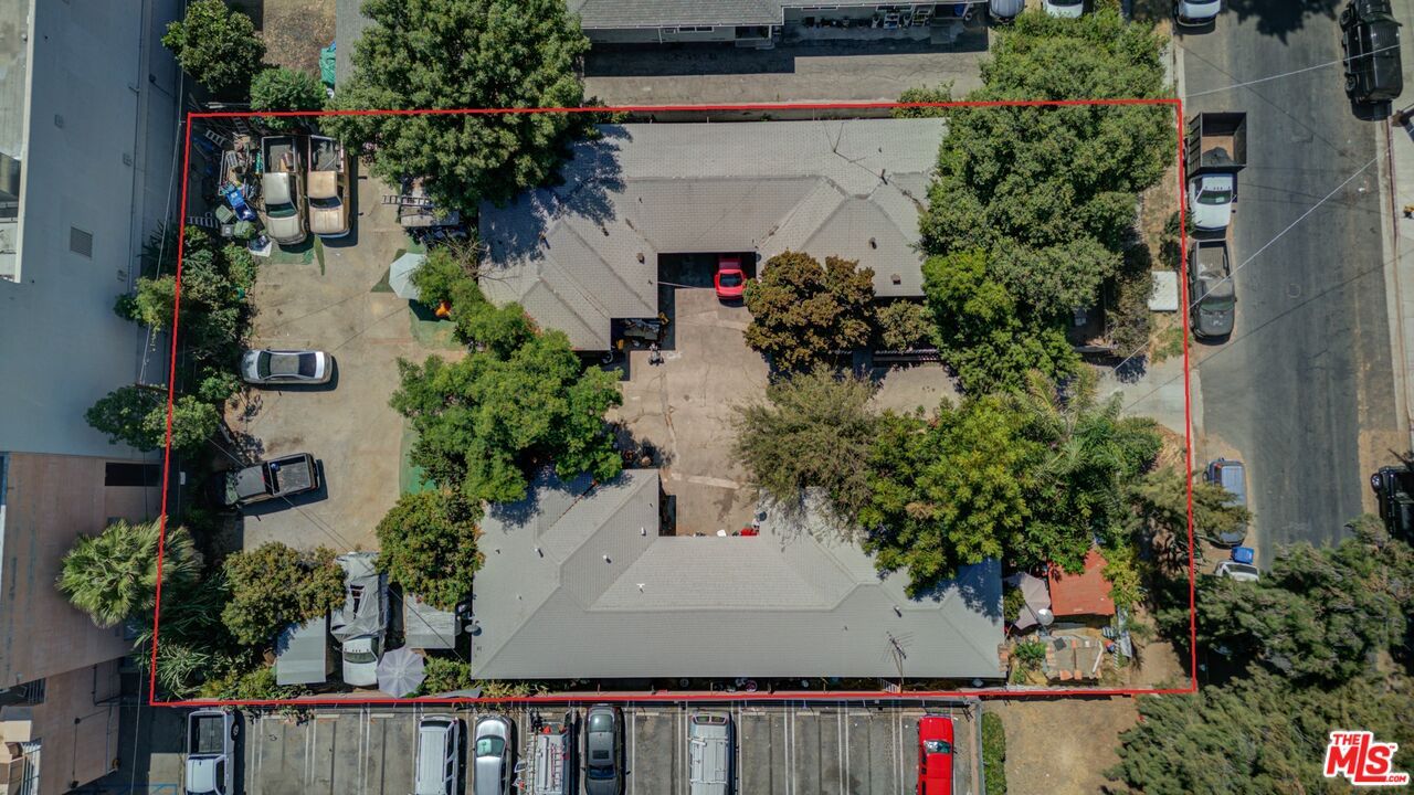 Exterior, Drone