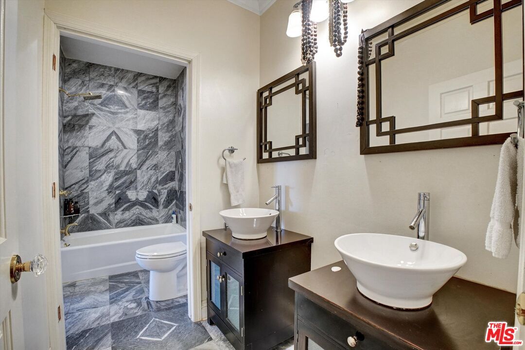 Bathroom, Free Standing Baths, Interior, Marble Walls