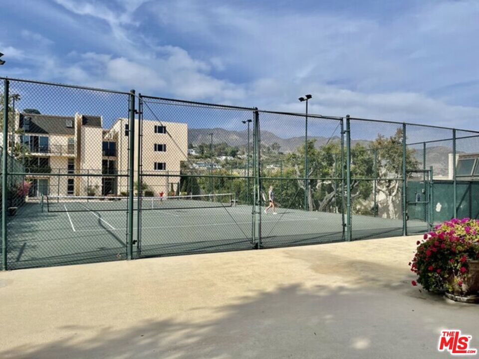 Exterior, Tennis Courts