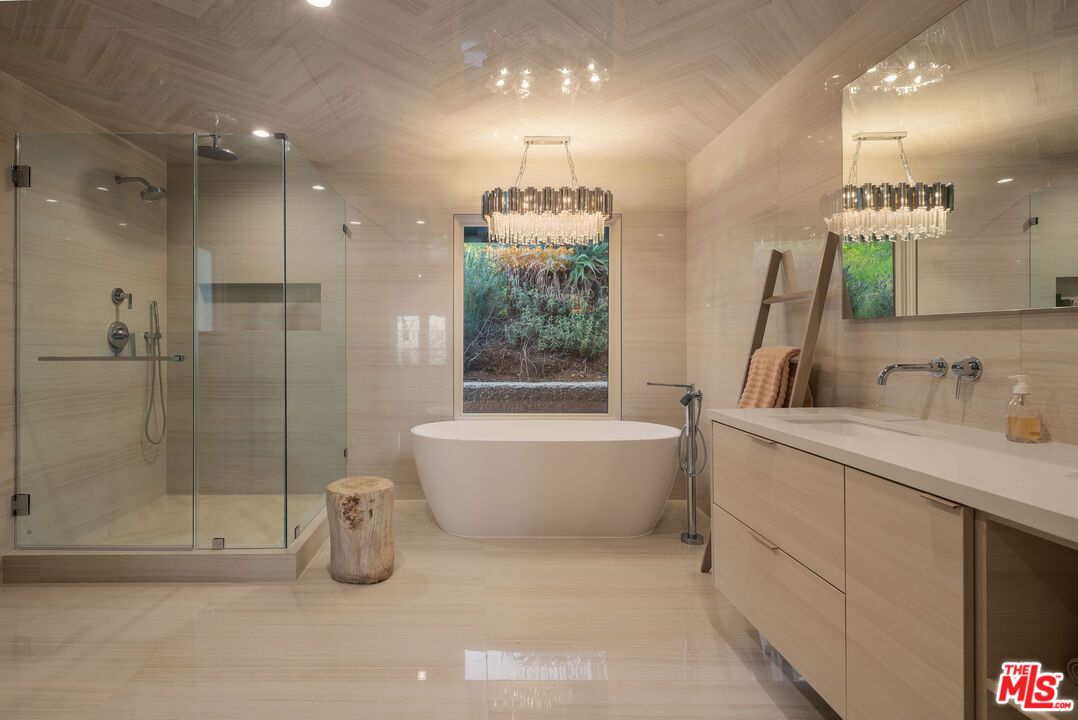 Bathroom, Chandelier, Free Standing Baths, Glass Shower, Interior, Pendant Lights, Recessed Lighting