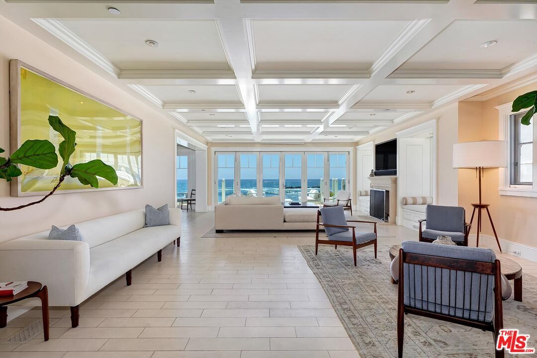 Fireplace, Interior, Living room, Recessed Lighting, Water