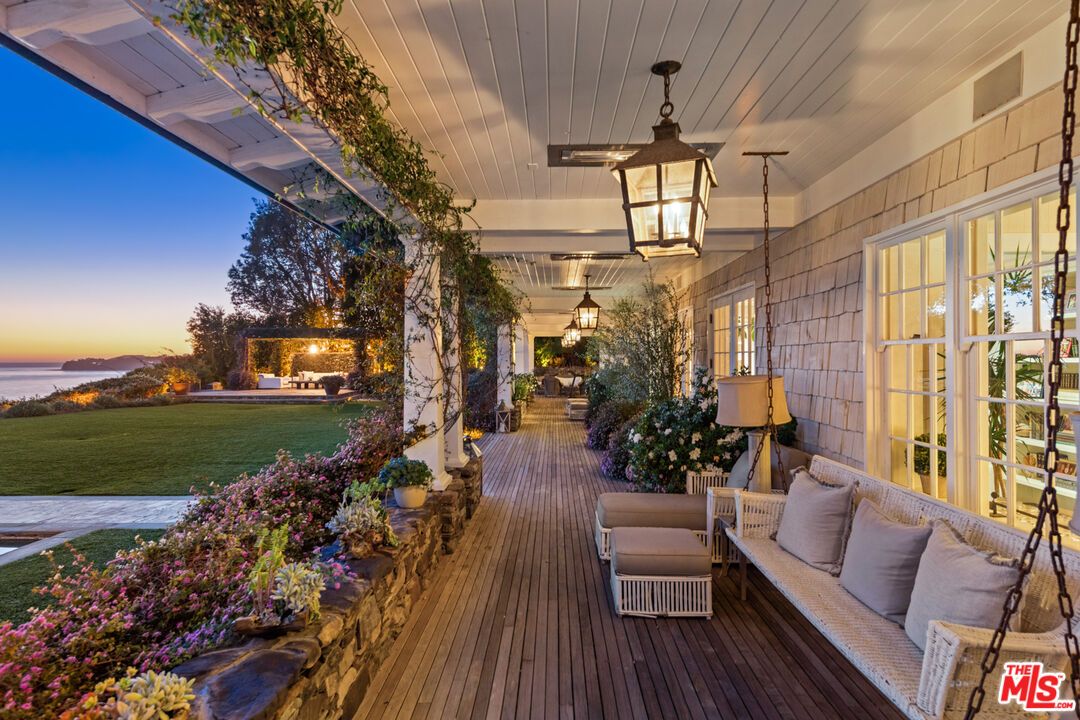 Backyard, Exterior, Water