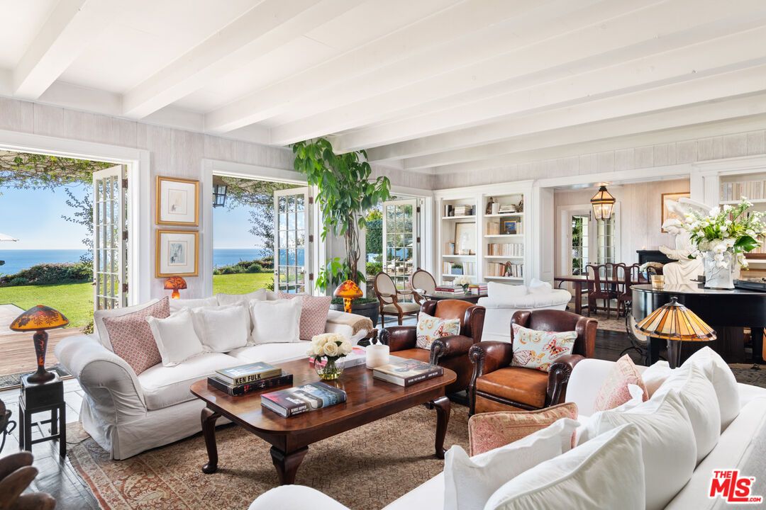 Dining room, Interior, Living room, Water, Wood Texture Flooring