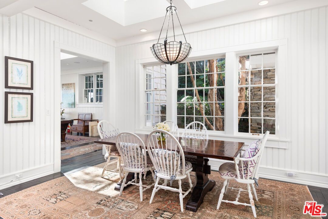 Dining room, Interior, Pendant Lights, Recessed Lighting, Wood Texture Flooring