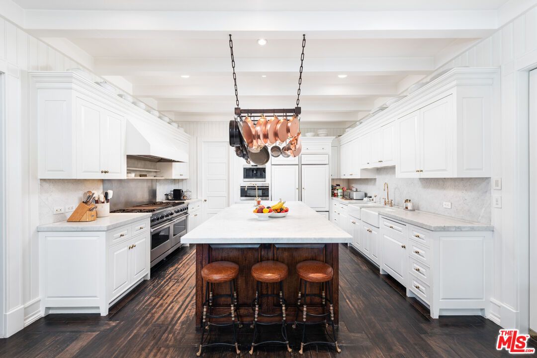 Chandelier, Interior, Kitchen, Recessed Lighting, Stainless Steel Appliances, Wood Texture Flooring