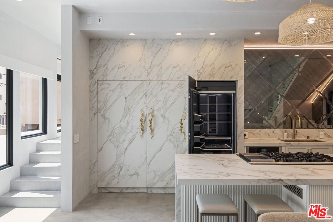 Interior, Kitchen, Marble Walls, Recessed Lighting