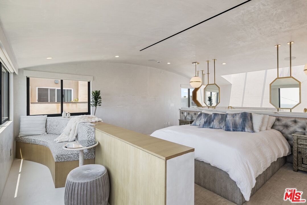 Bedroom, Interior, Pendant Lights, Recessed Lighting