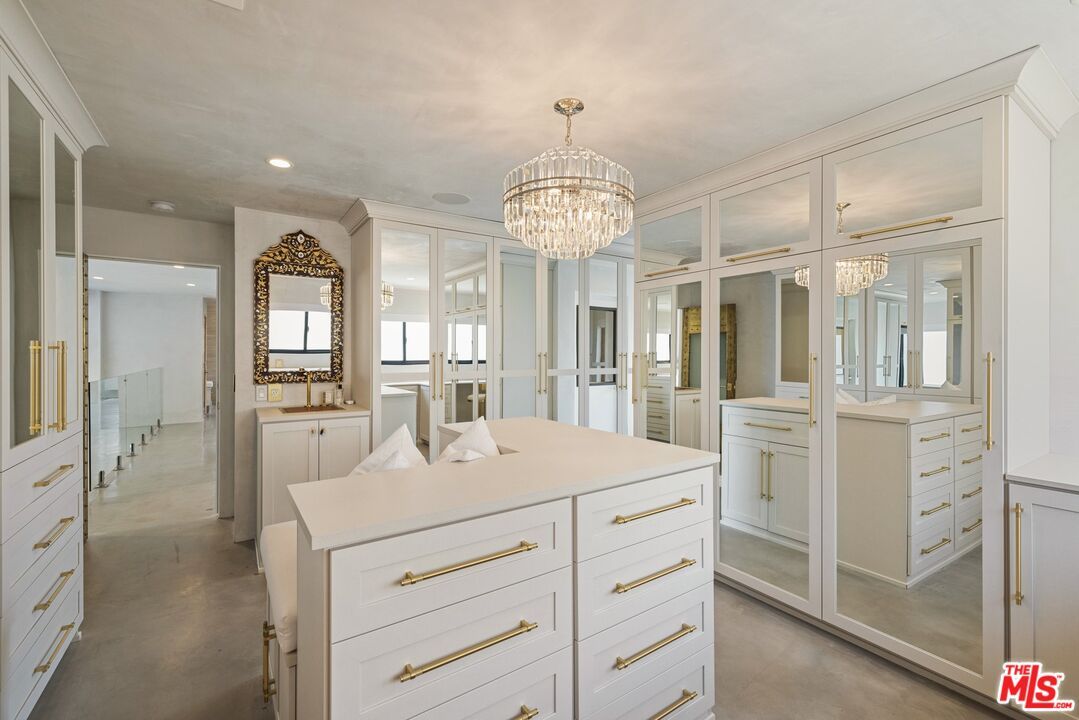Chandelier, Interior, Recessed Lighting
