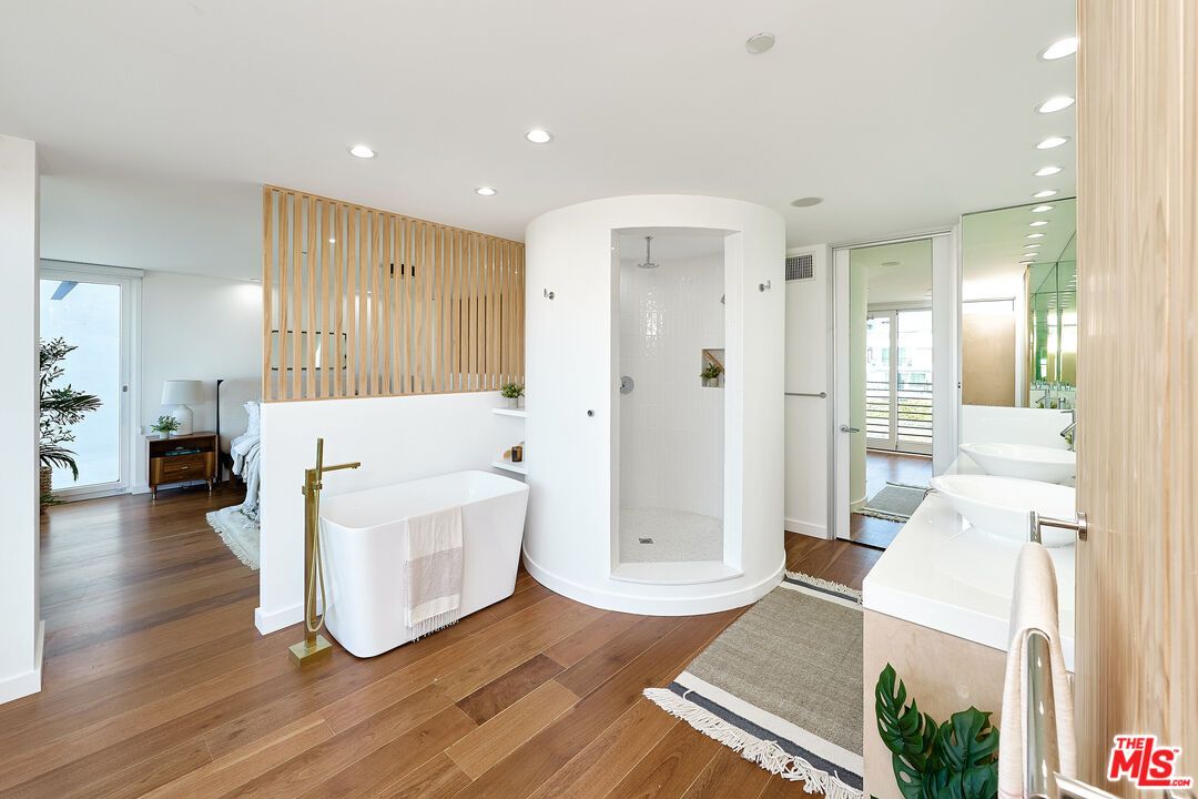 Bathroom, Free Standing Baths, Interior, Recessed Lighting, Wood Texture Flooring