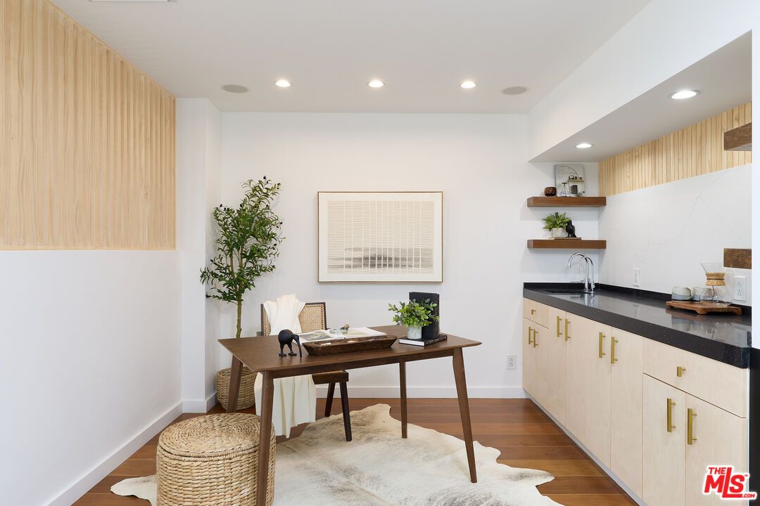 Home Office, Interior, Recessed Lighting, Wood Texture Flooring