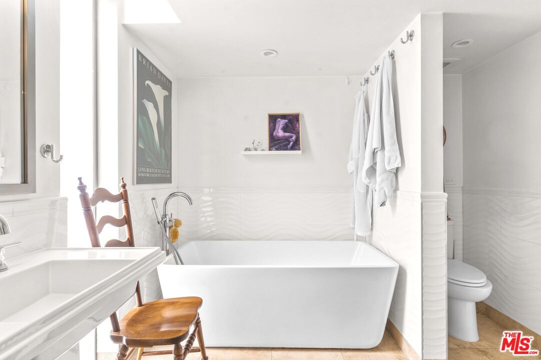 Bathroom, Free Standing Baths, Interior, Recessed Lighting