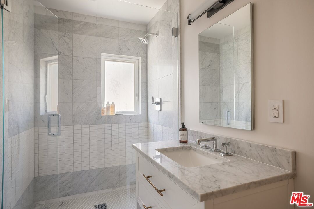 Bathroom, Interior, Marble Walls