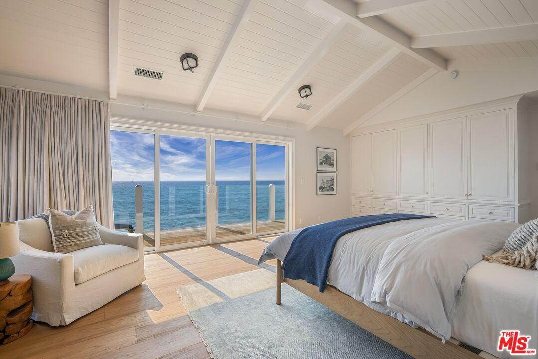 Bedroom, Interior, Water, Wood Texture Flooring
