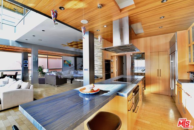 Interior, Kitchen, Living room, Pendant Lights, Recessed Lighting, Stainless Steel Appliances, Wooden Ceilings, Wood Texture Flooring