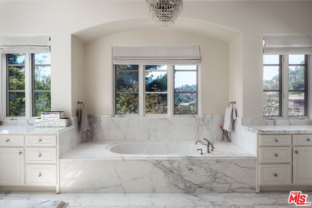 Bathroom, Interior, Marble, Marble Walls