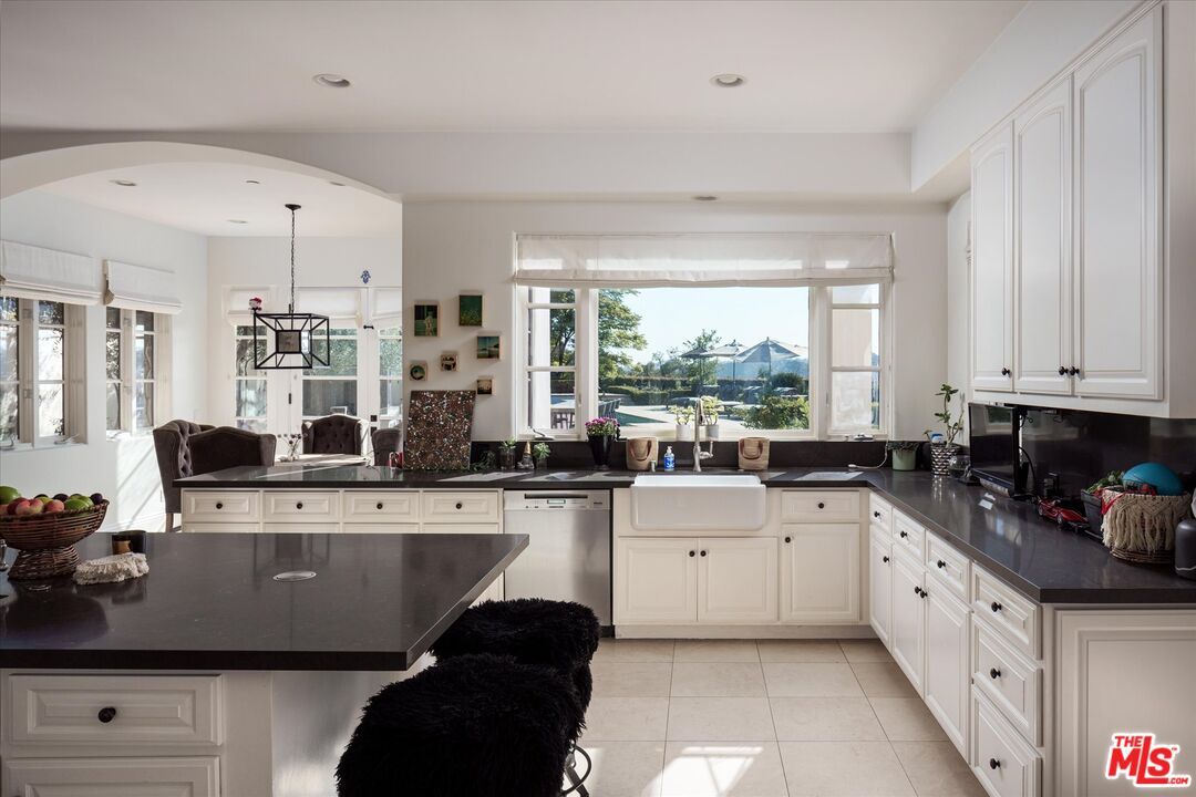 Interior, Kitchen, Pendant Lights, Recessed Lighting