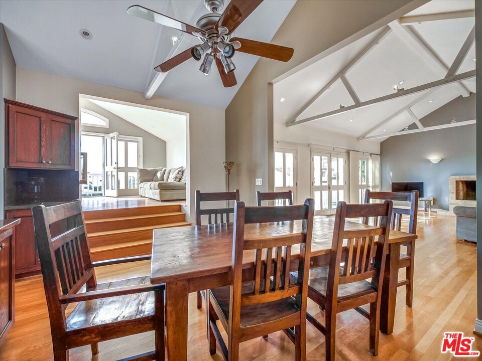 Dining room, Interior, Living room, Recessed Lighting, Wood Texture Flooring