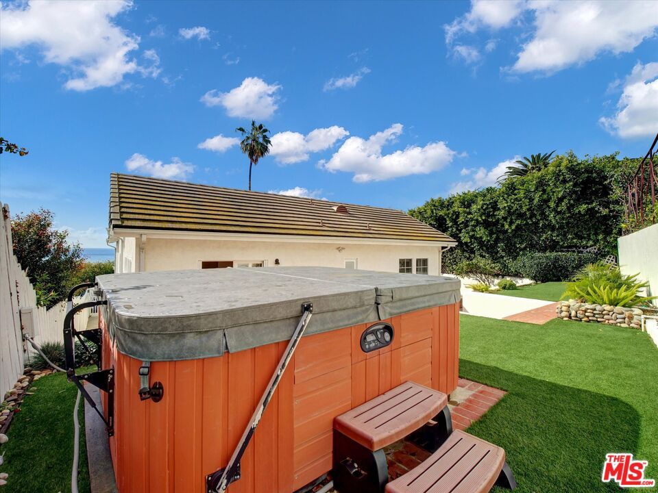 Backyard, Exterior, Hot Tub