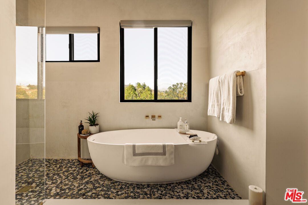 Bathroom, Free Standing Baths, Glass Shower, Interior