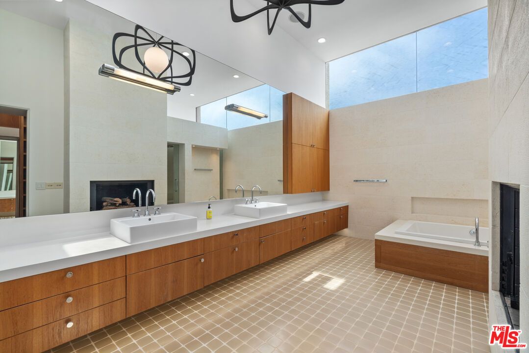 Bathroom, Dual Sink Vanities, Fireplace, Interior, Recessed Lighting