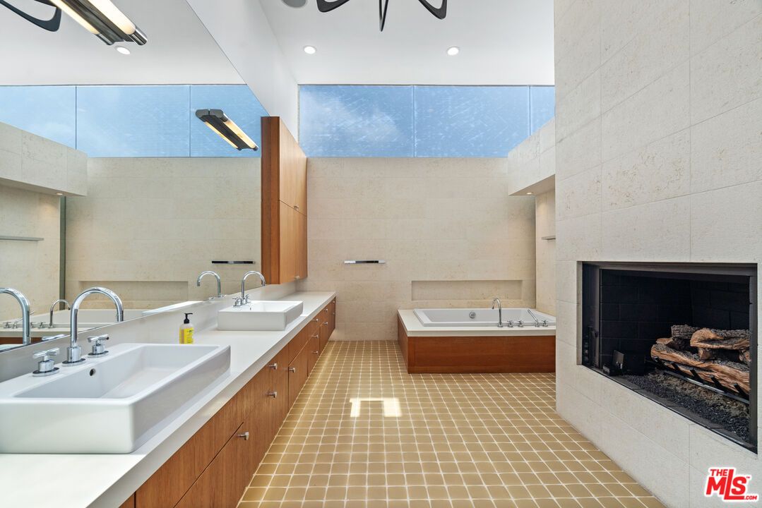 Bathroom, Dual Sink Vanities, Fireplace, Interior, Recessed Lighting