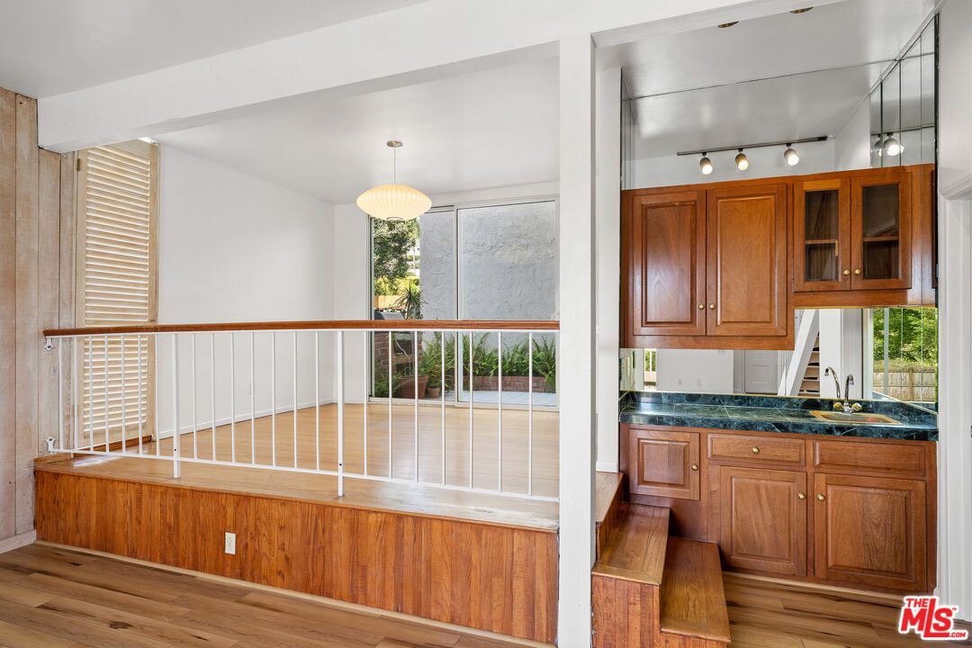 Interior, Pendant Lights, Wood Texture Flooring