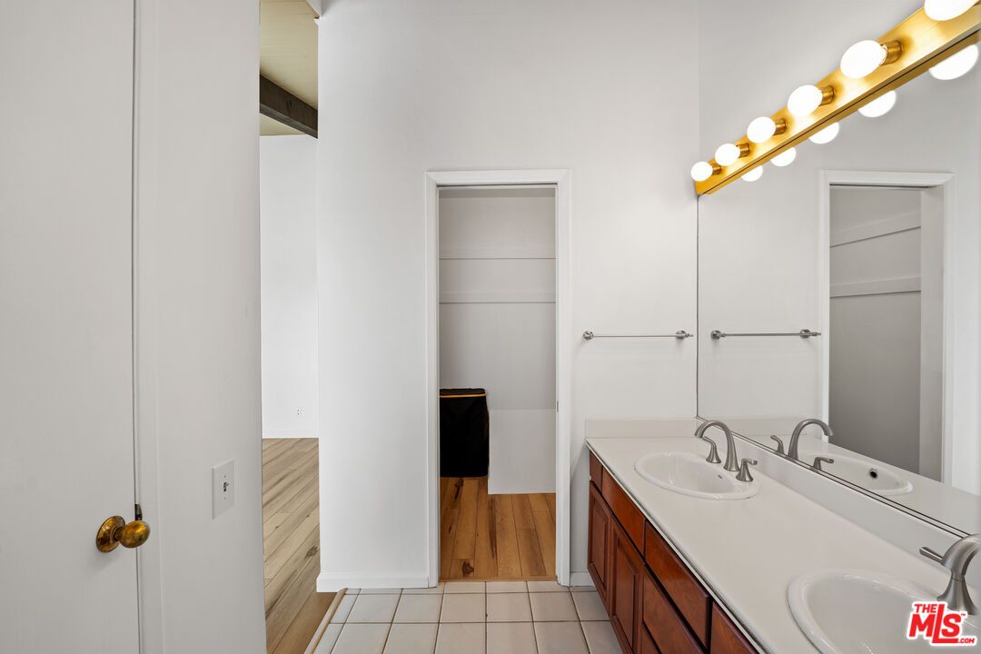 Bathroom, Dual Sink Vanities, Interior, Wood Texture Flooring