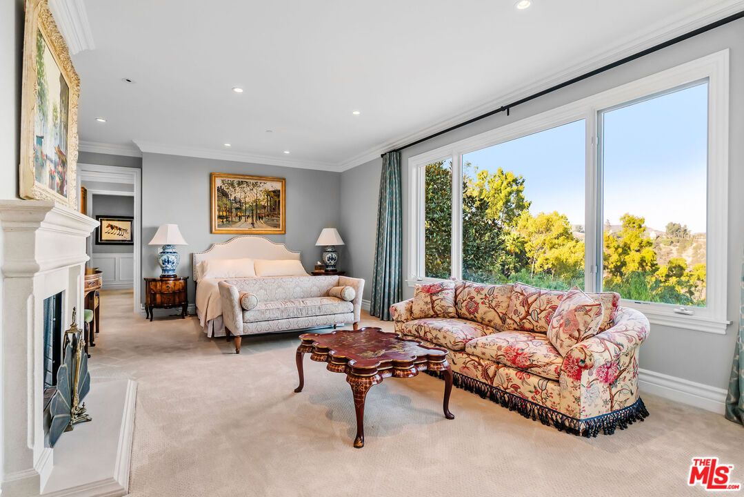 Fireplace, Interior, Living room, Recessed Lighting