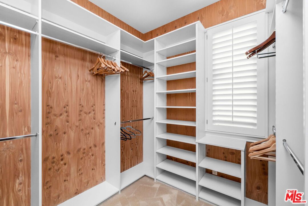Interior, Walk-in Closets