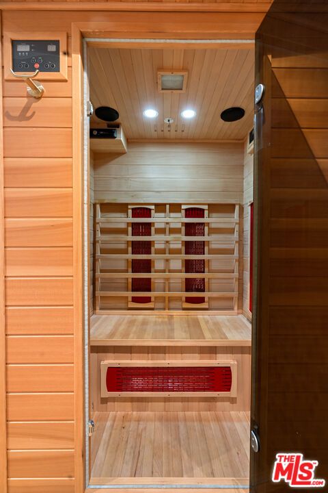 Interior, Recessed Lighting, Sauna Room