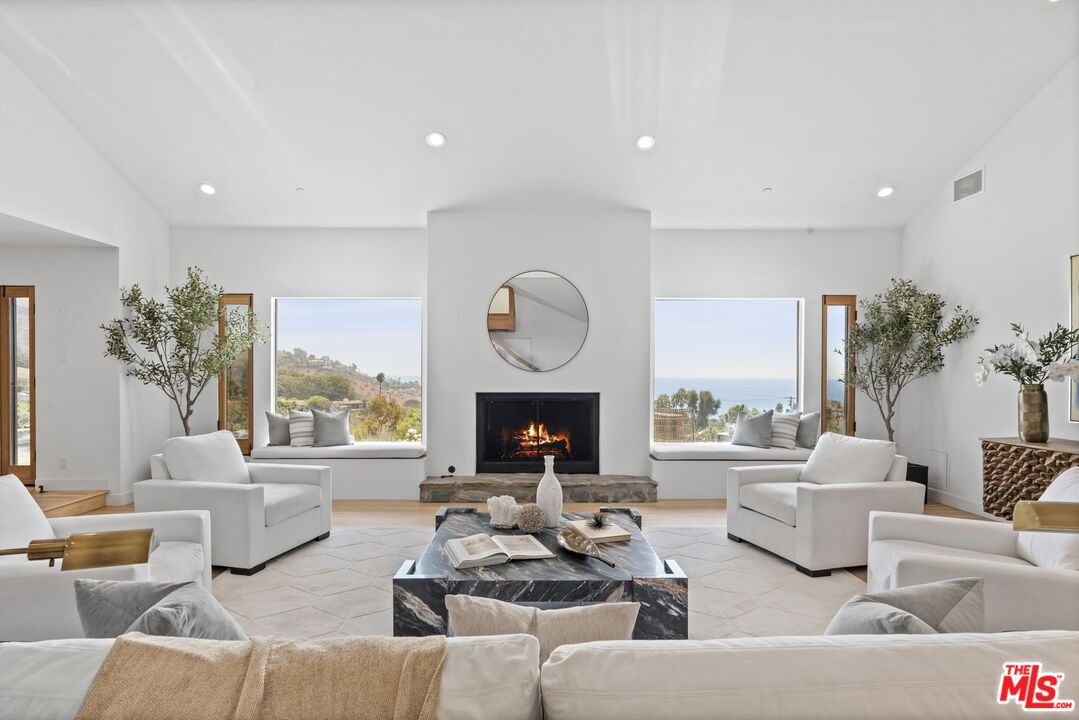 Fireplace, Interior, Living room, Recessed Lighting, Water