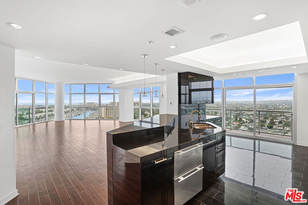Interior, Kitchen, Pendant Lights, Recessed Lighting, Water