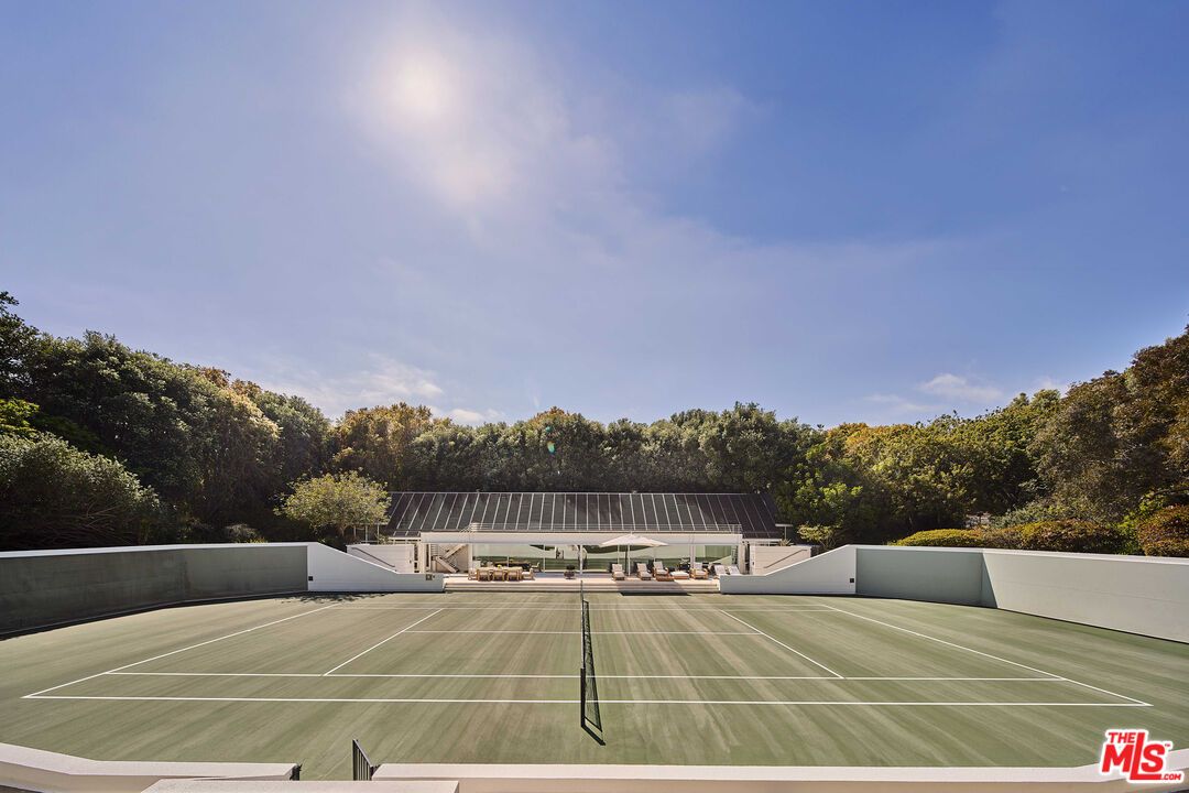 Exterior, Tennis Courts