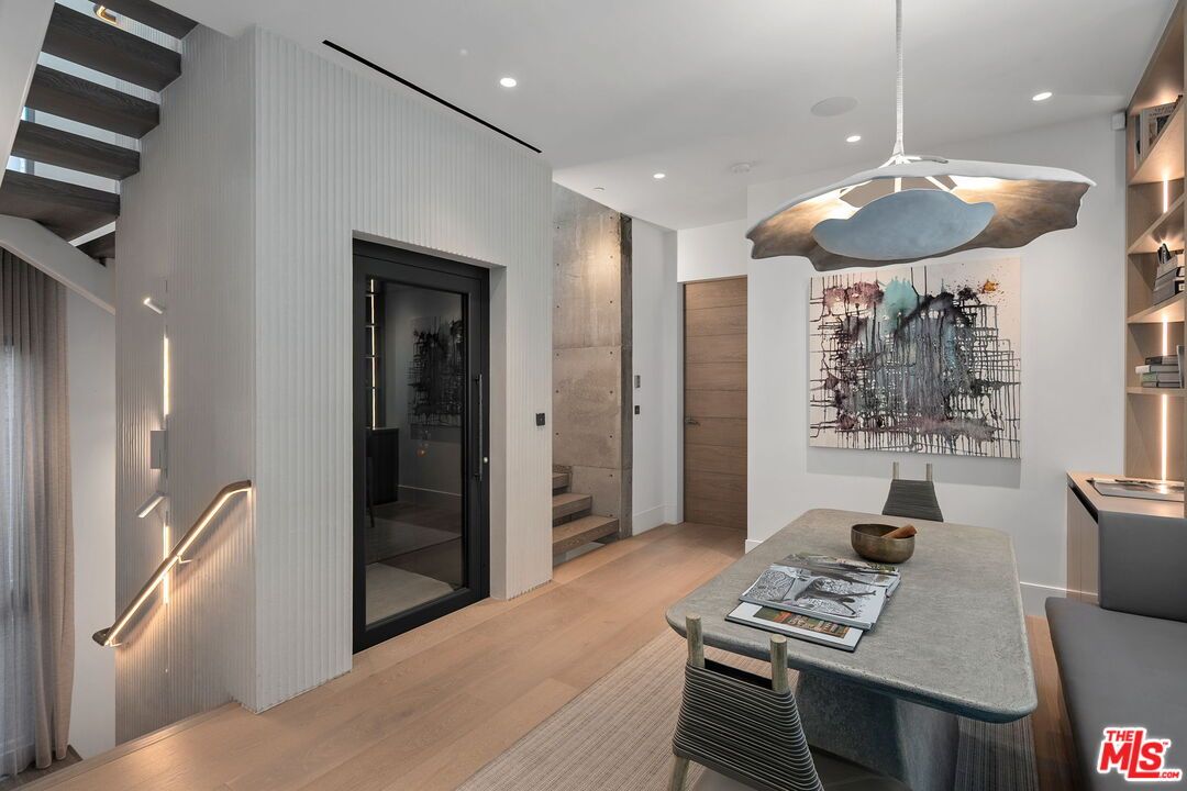 Interior, Pendant Lights, Recessed Lighting, Wood Texture Flooring