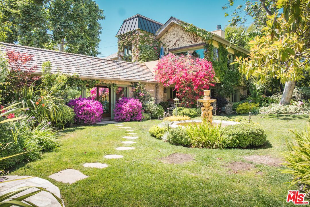 Backyard, Exterior, Facade, Tudor Revival