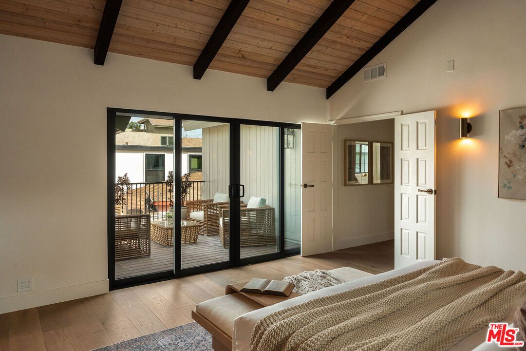 Bedroom, Interior, Wooden Beams, Wooden Ceilings, Wood Texture Flooring