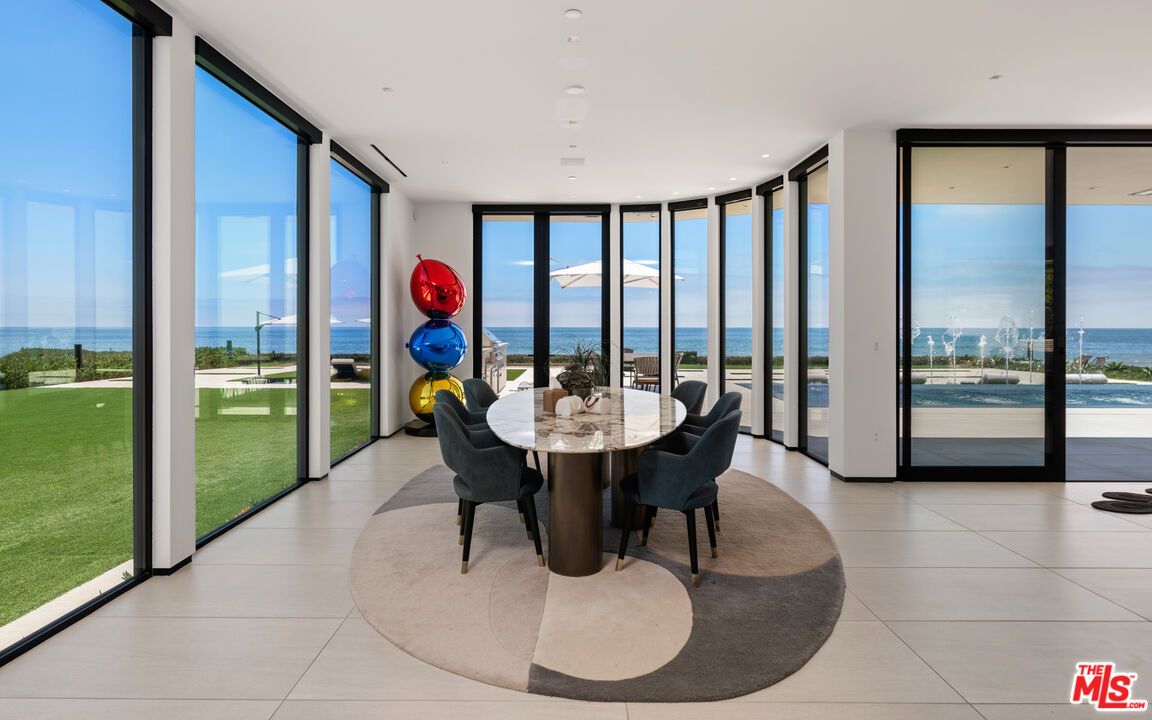 Dining room, Interior, Recessed Lighting, Water