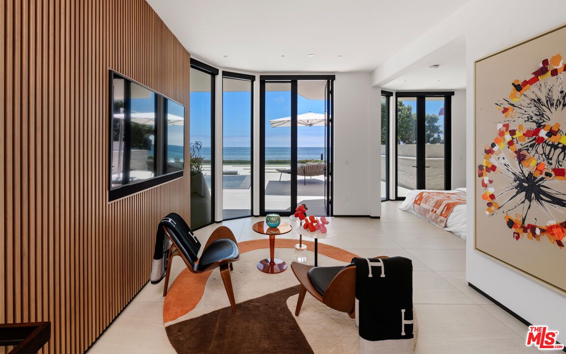 Interior, Living room, Recessed Lighting, Water