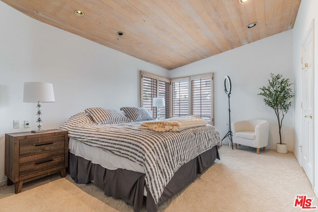 Bedroom, Interior, Recessed Lighting, Wooden Ceilings