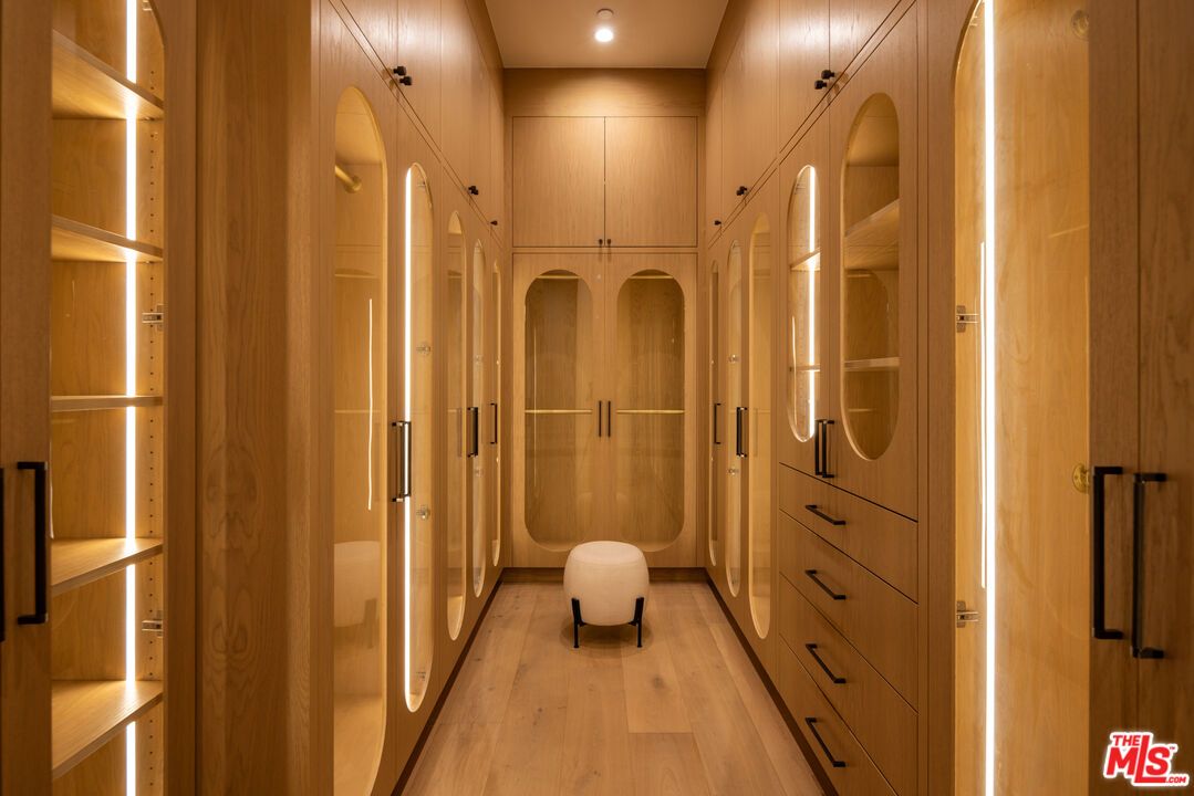 Interior, Recessed Lighting, Walk-in Closets, Wood Texture Flooring