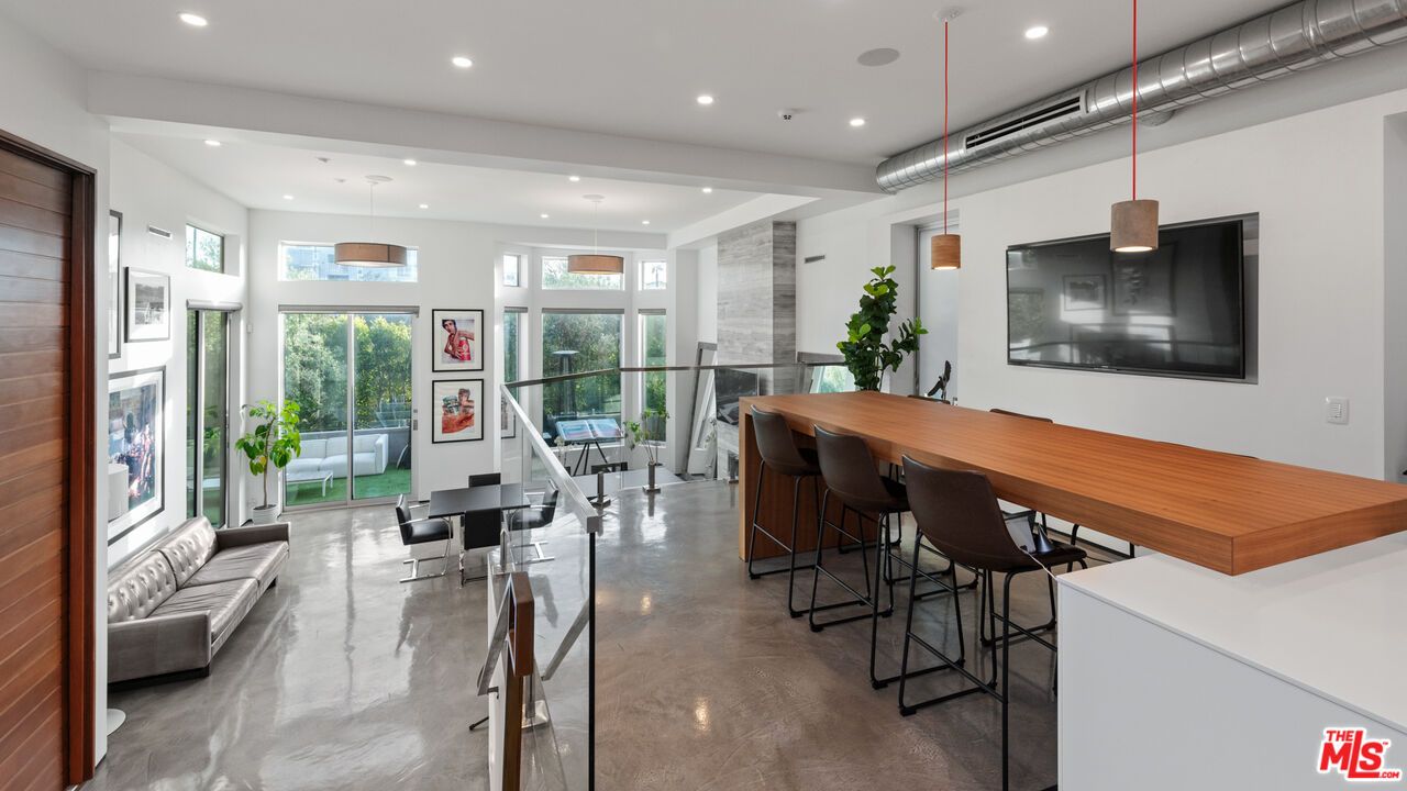Dining room, Interior, Pendant Lights, Recessed Lighting