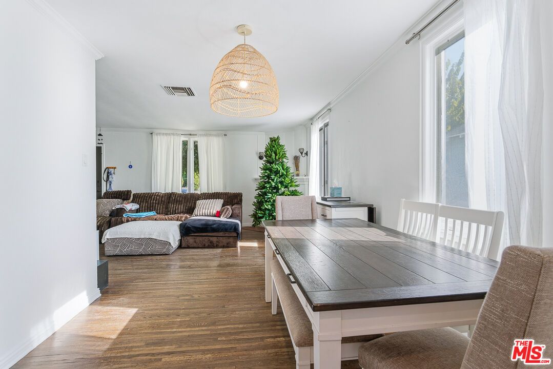 Dining room, Interior, Living room, Wood Texture Flooring